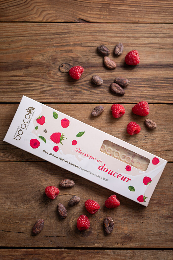 tablette douceur, au chocolat blanc et éclats de framboise