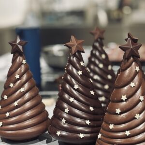 un moulage en chocolat représentant un sapin